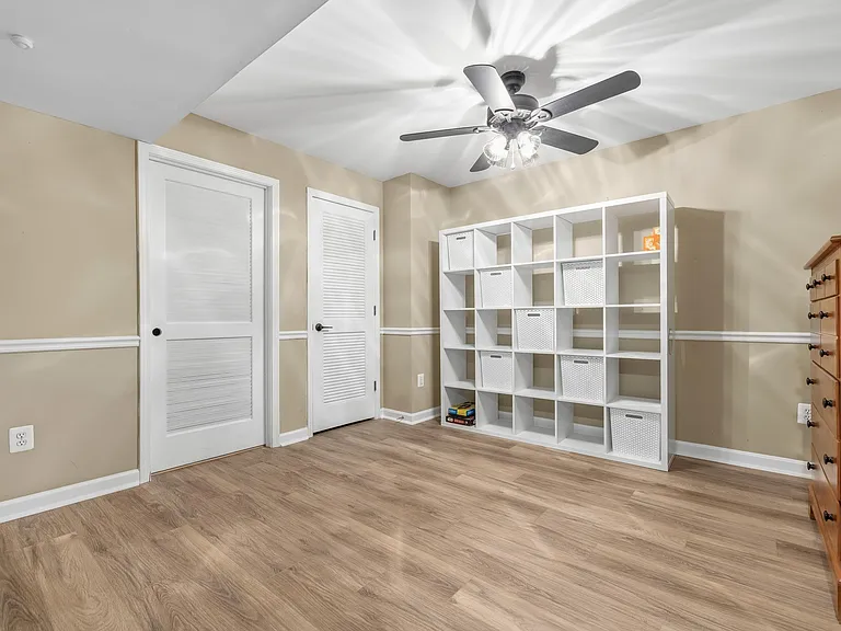 137 Whispering Woods Pl — Photo 34