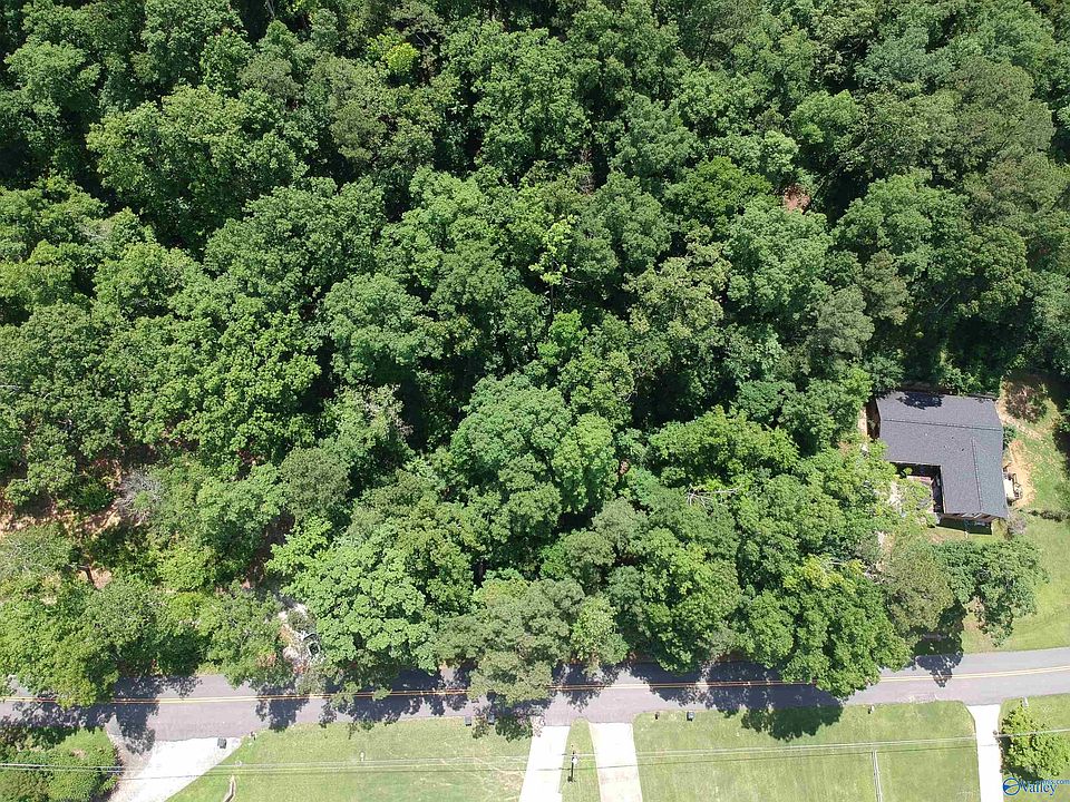 2nd image of 32 Lakemont Dr N