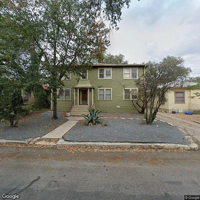 Just Remodeled! 2 Bedroom/1 Bath Apartment — Photo 1