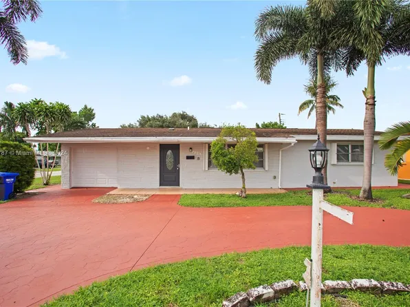 7931 NW 11th St, Pembroke Pines, FL 33024