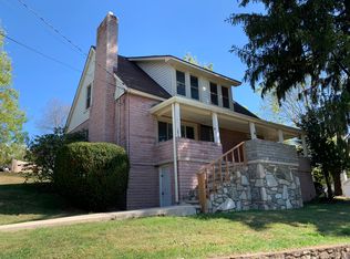 26 Barr St, Canton, NC 28716