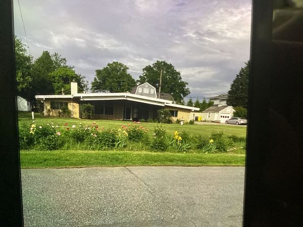 45 E Lake Dr