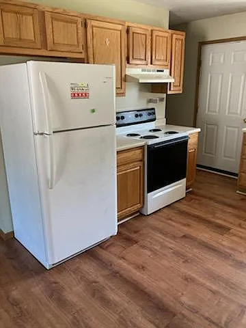 327 W Broadway St #1 — Photo 2