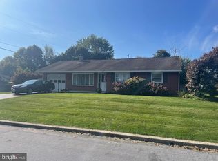 12 Mast Rd, Oley, PA 19547