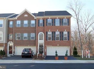 25177 Beach Pl, Chantilly, VA 20152