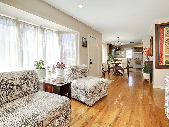 5th image of 51 Ontario Ave