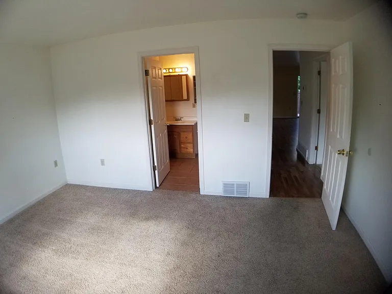 619 N Sargent Rd — Photo 13
