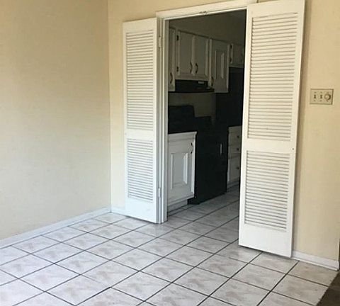 5th image of 16111 Aspenglenn Dr APT 308