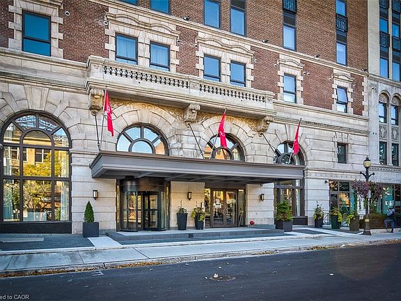 3rd image of 112 King St E #912