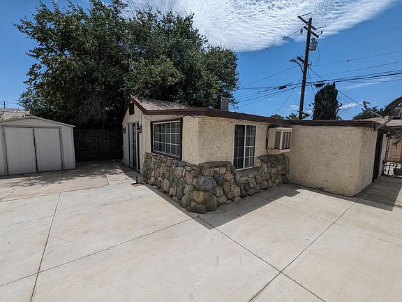 3rd image of 45037 Redwood Ave