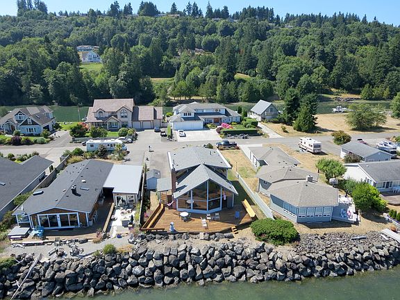 60' of Beach Front!