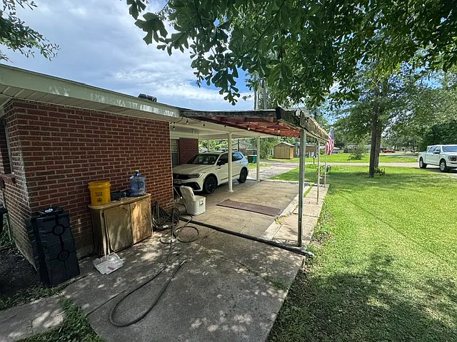 3 bed, 1000 sqft, $1,300 — Photo 3