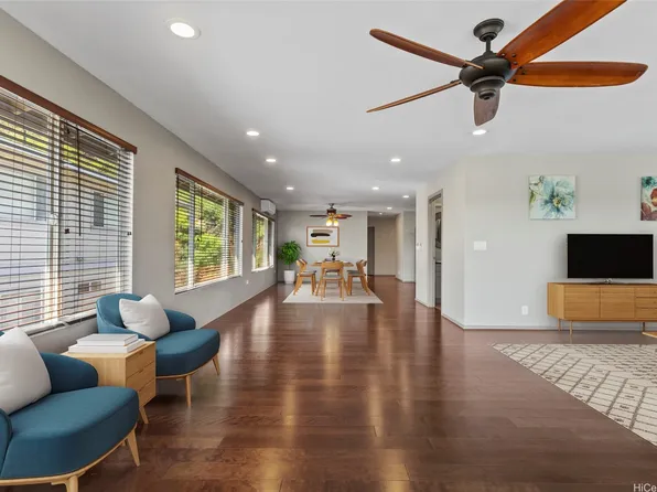 94-536 Koaleo St #A, Waipahu, HI 96797