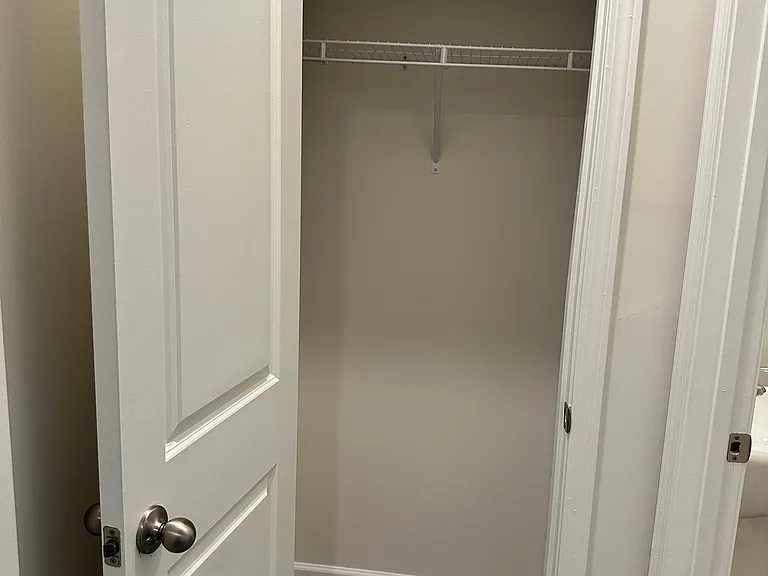1351 Amberview Ln — Photo 32