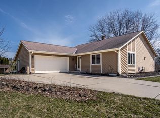 N82W16400 Lavergne Ct, Menomonee Falls, WI 53051
