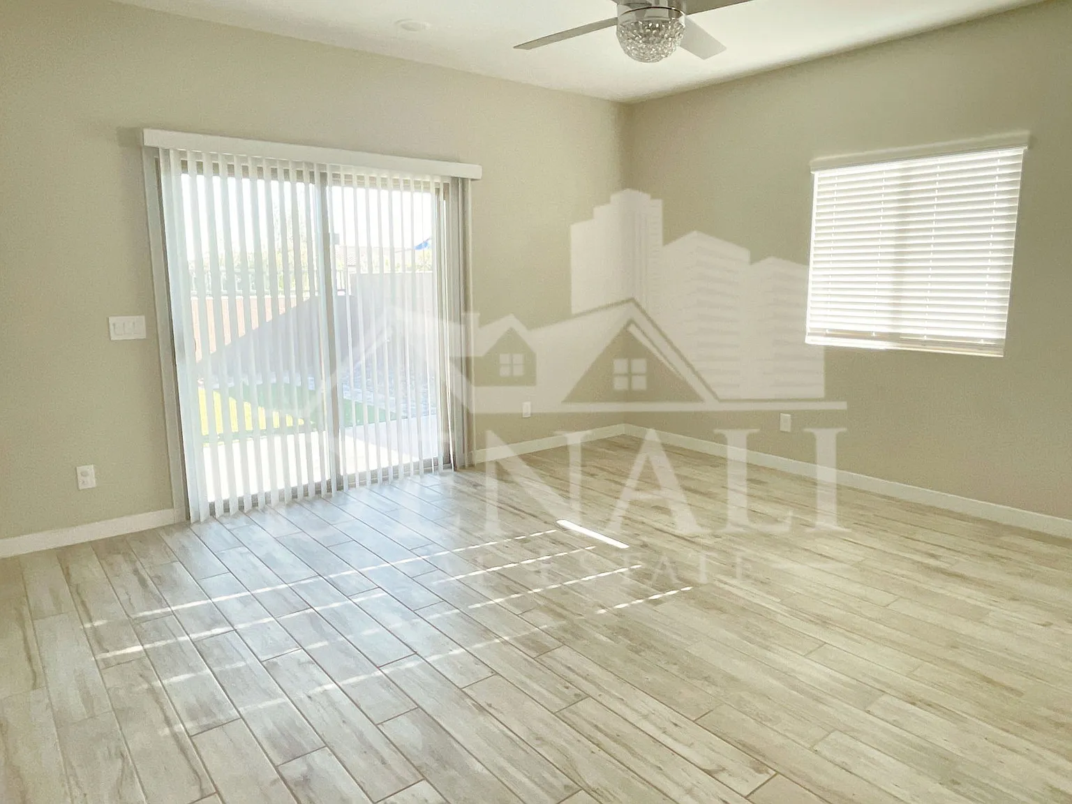 4 bed, 2.0 bath, 1596 sqft, $2,895 — Photo 4