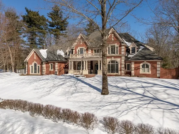 20 Flint Rd, Concord, MA 01742