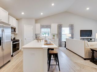 2092 Latour Dr, Shakopee, MN 55379