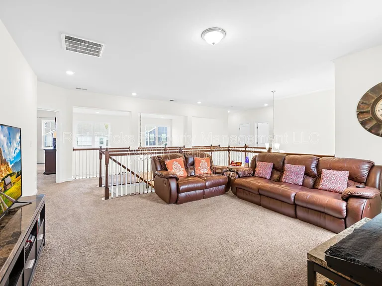 14917 Baldridge Dr — Photo 31