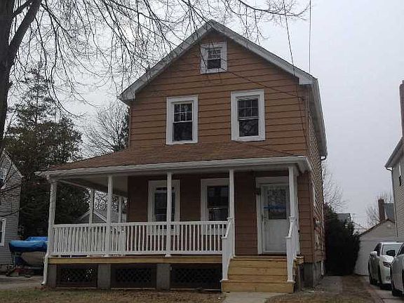 4th image of 207 Holly Ave
