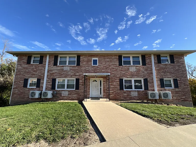 1722 Hamblin Ct — Photo 1