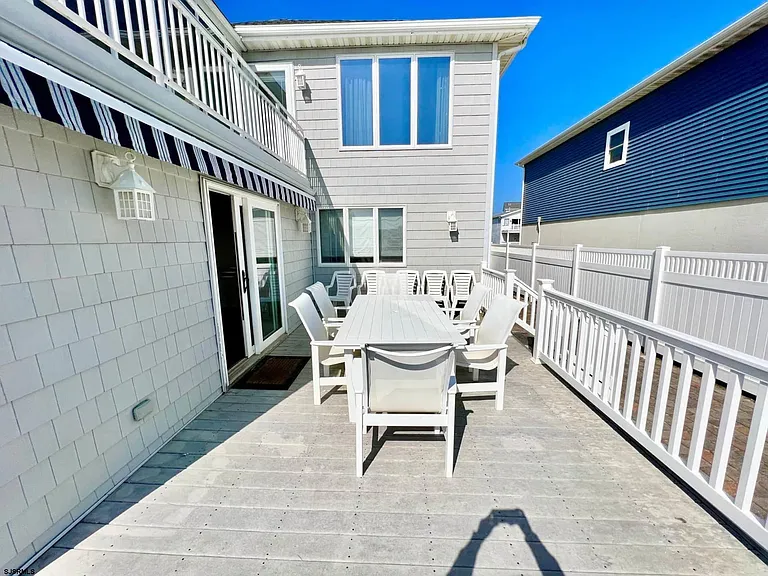 24 Ocean Dr W — Photo 20