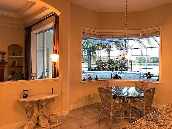 breakfast room