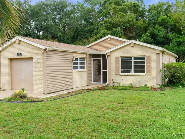 39 Jamaica St, Homosassa, FL 34446