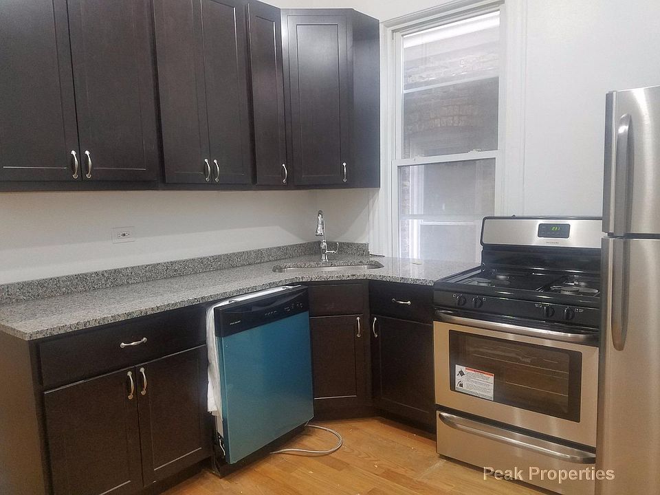 1st image of 3151 N Francisco Ave #1