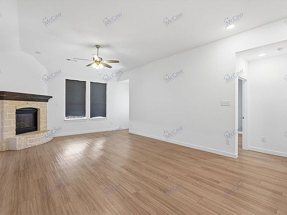 2nd image of 3960 Chesapeake Ln