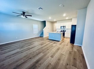 3846 Abbott Pass #102, Saint Hedwig, TX 78152