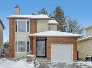 68 Pheasant Run Dr, Ottawa, ON K2J2R4