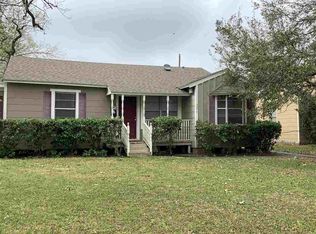 3817 Hays Ave, Groves, TX 77619