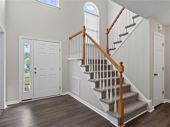 4th image of 309 Roberta Dr