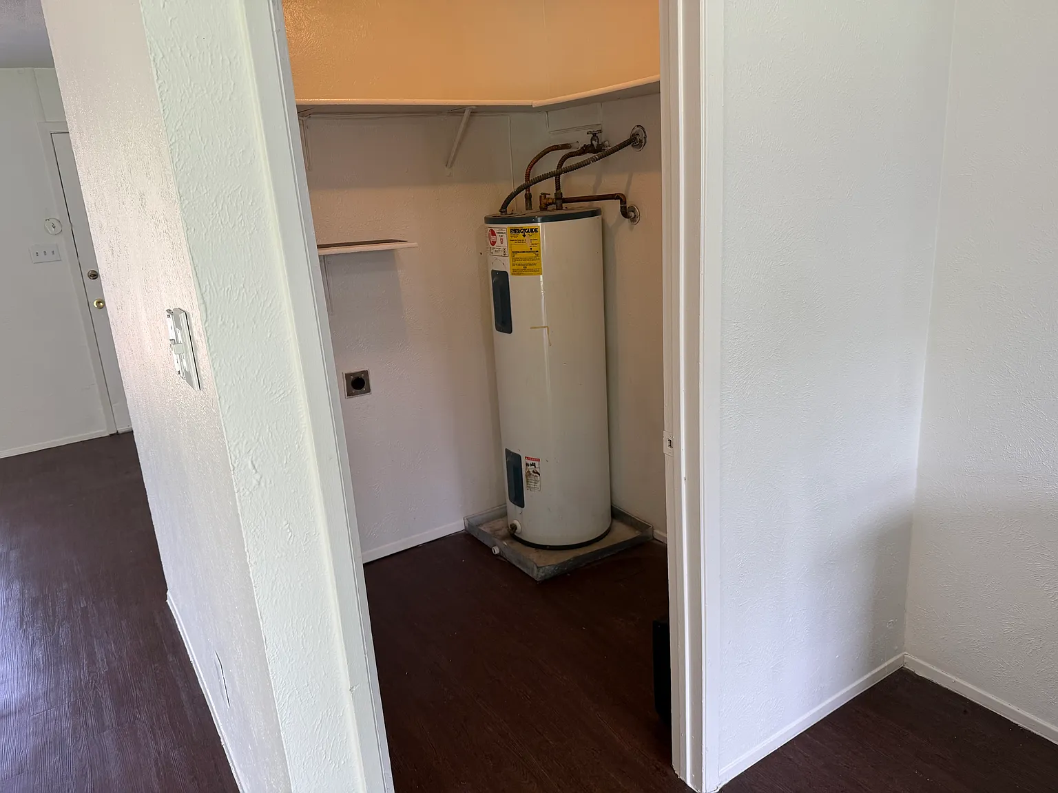 3 bed, 1300 sqft, $1,995 — Photo 4