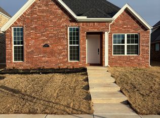 3200 SW Lovely Ln, Bentonville, AR 72712