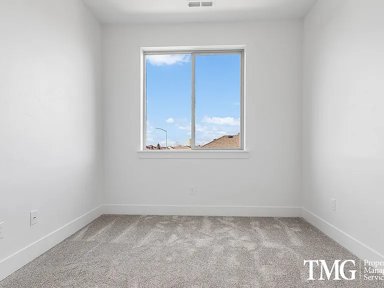 Vintage Park Townhomes — Photo 17
