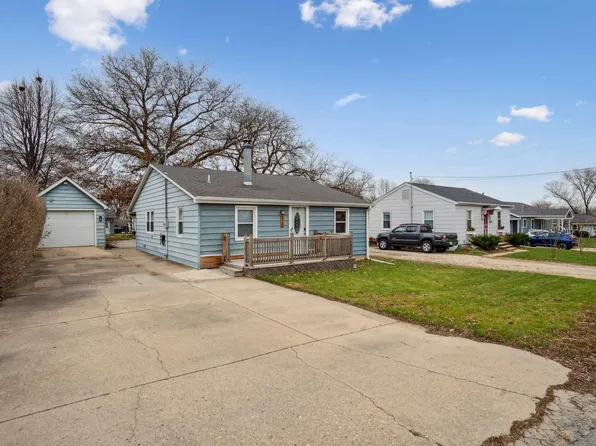520 2nd Ave E, Coggon, IA 52218