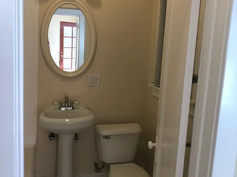1334 E 2nd St #5 — Photo 9