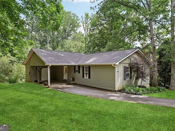 3068 Summer Lake Dr, Gainesville, GA 30506