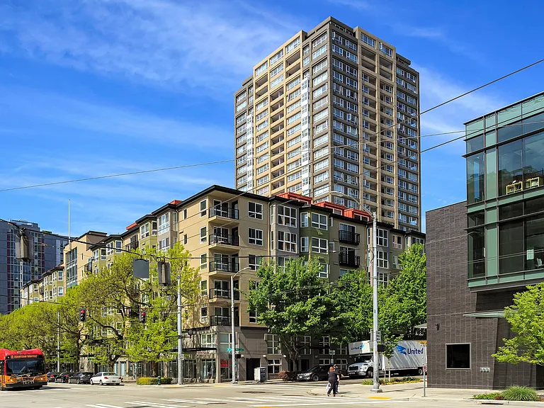 Centennial Tower & Court — Photo 20
