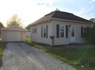 117 N Lawrence St, Gibson City, IL 60936
