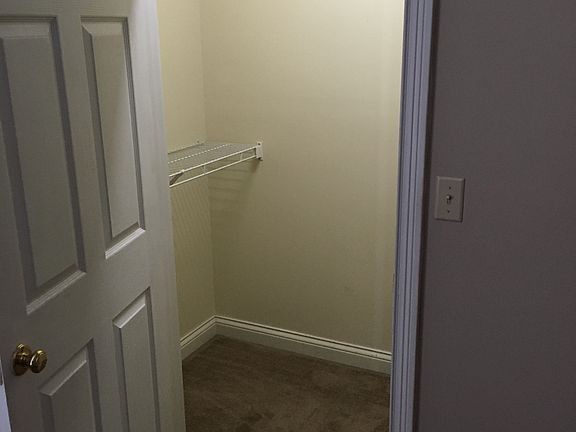 5th image of 426 College St #3