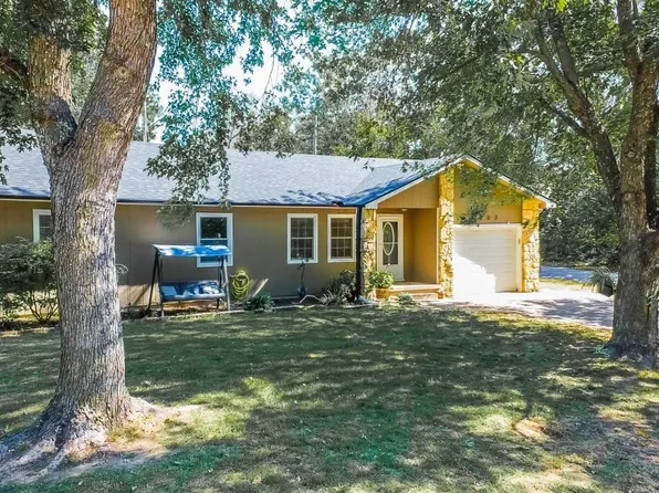 802 N 12th St, Arkansas City, KS 67005