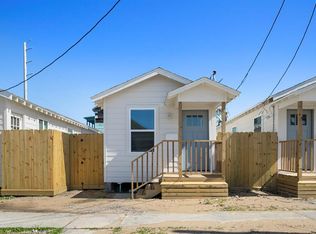 706 38th St, Galveston, TX 77550