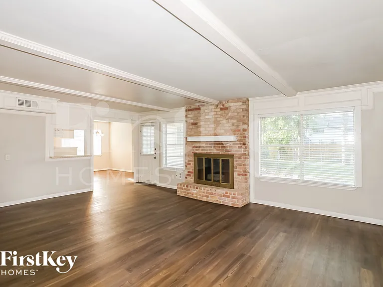 10530 Jaycreek Dr — Photo 3