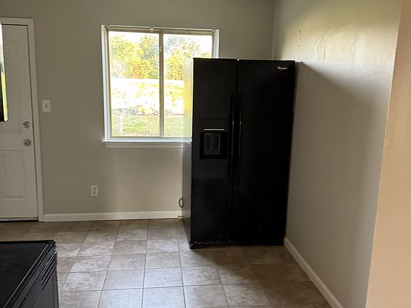 5th image of 9445 Huggin Hollow Rd