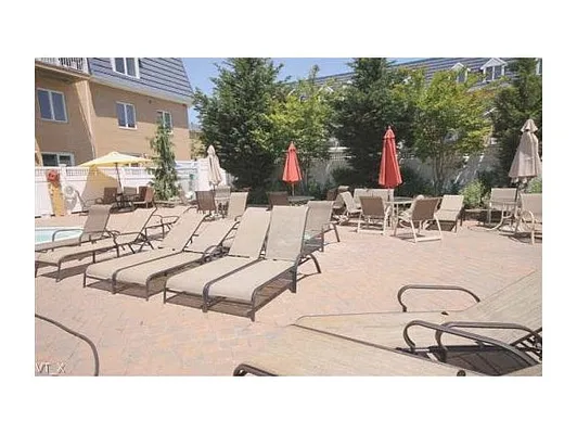 Sold by Bergen Basin Real Estate | media 37