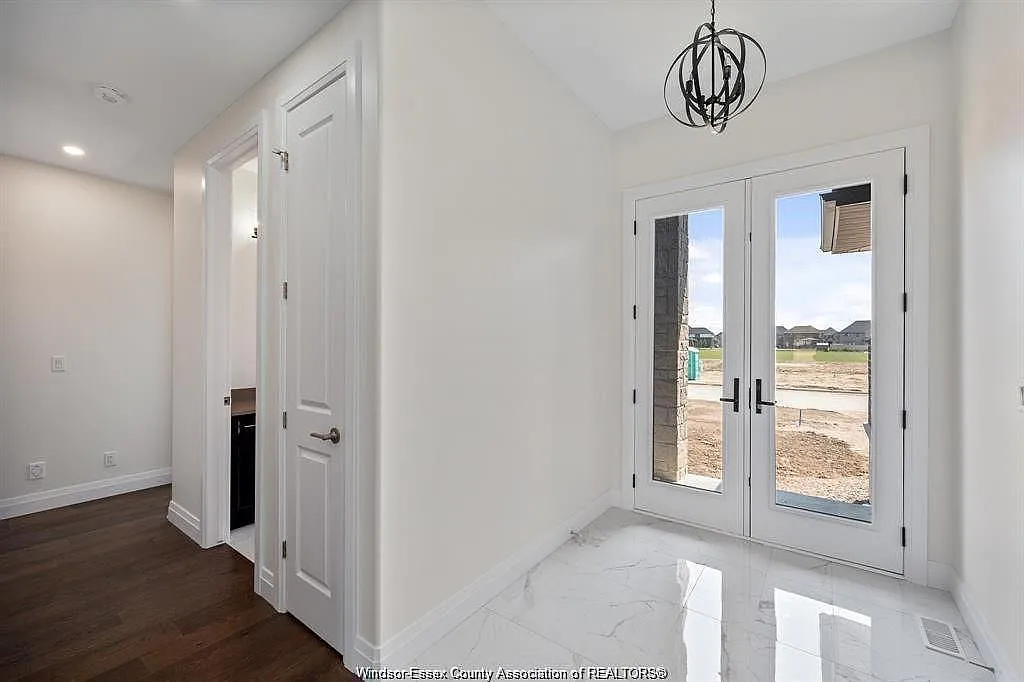 6 bed, $4,000 — Photo 4