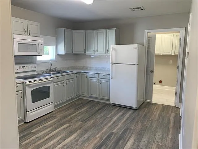 2337 Plaza Dr — Photo 6